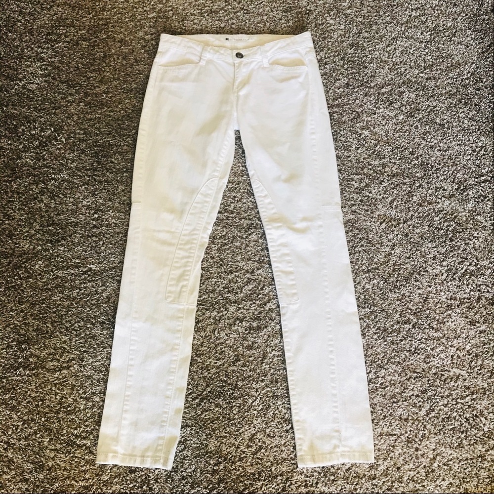BCBG MAXAZRIA Women’s white denim Jeans size 27”